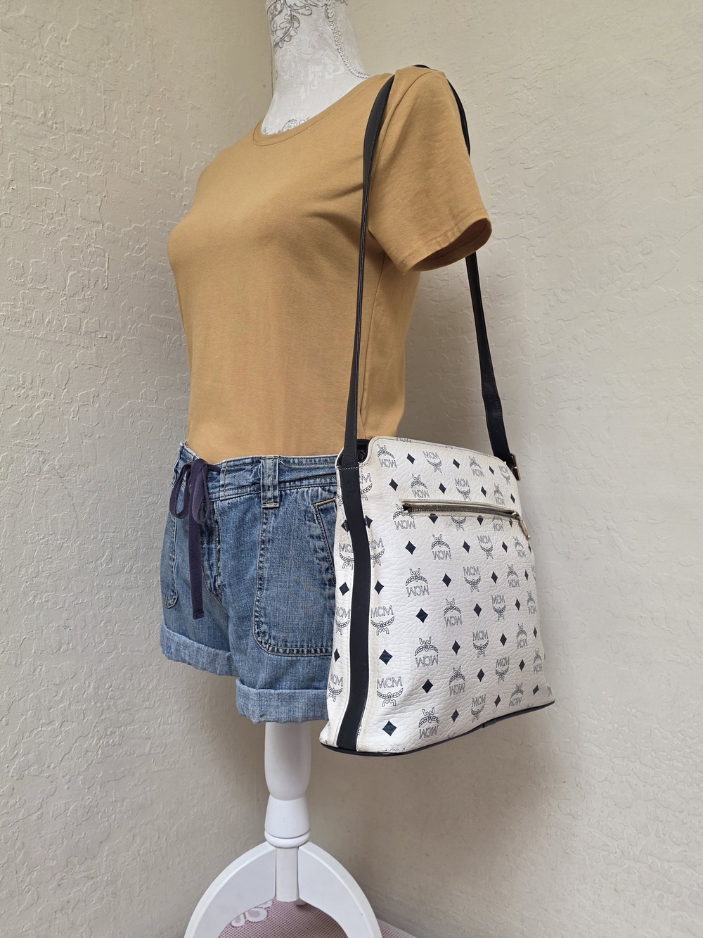 MCM White Monogram Shoulder Bag Vintage AUTHENTIC - Picture 3 of 16